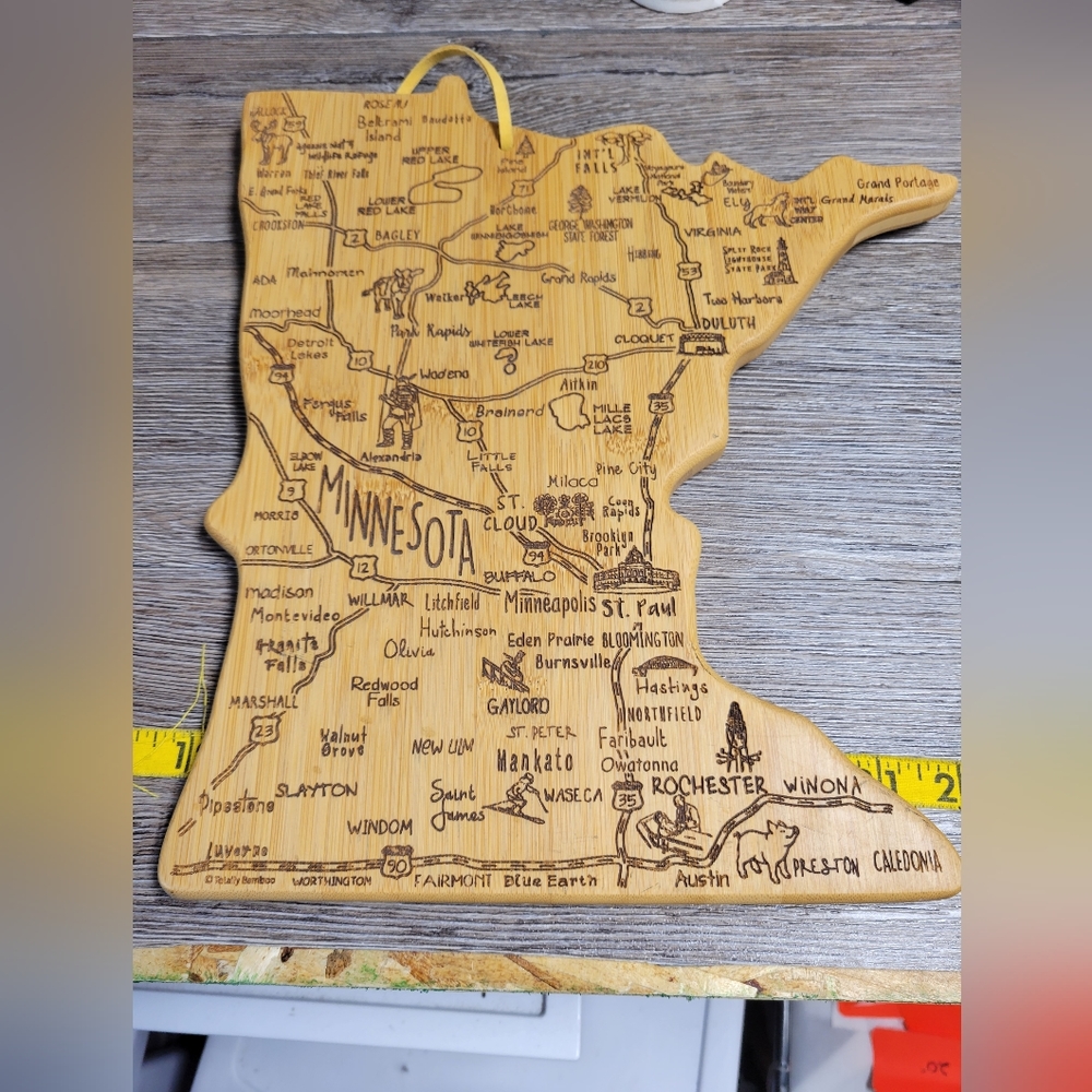 NEW Laser Wooden Engraved Cutting Board Minnesota Shape
